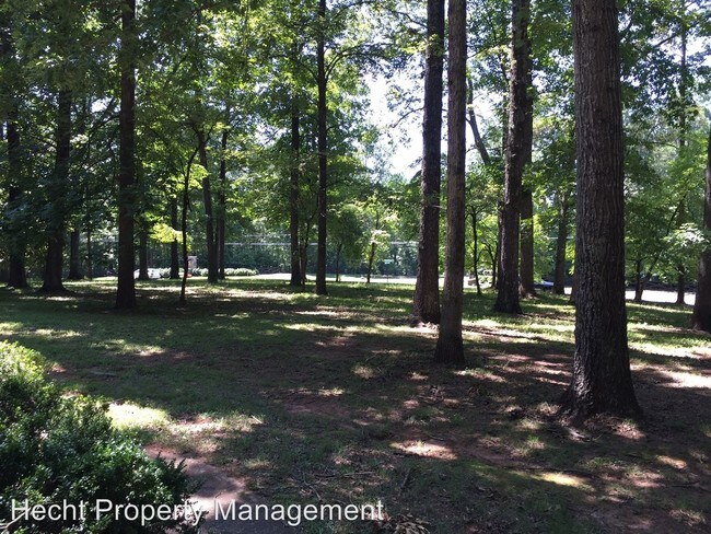 Foto del edificio - 15224 Huntersville Concord Rd