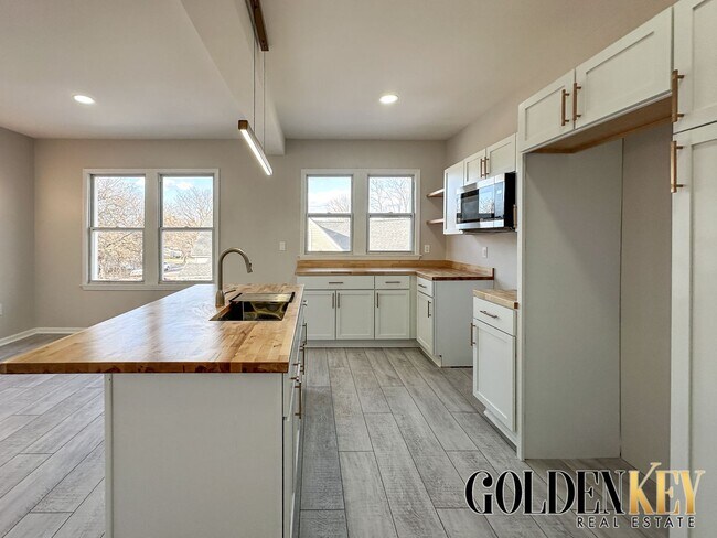 Foto del edificio - 3854-3831 31st St