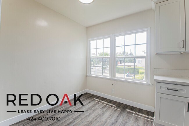 Foto del edificio - 2609 W 48th St