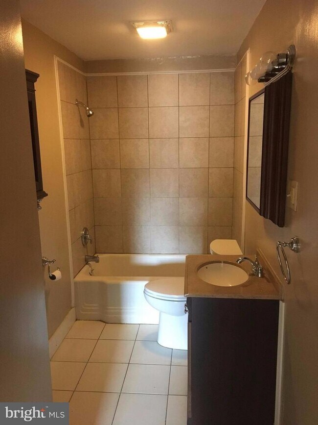 Foto del edificio - 17079 Dahlgren Rd
