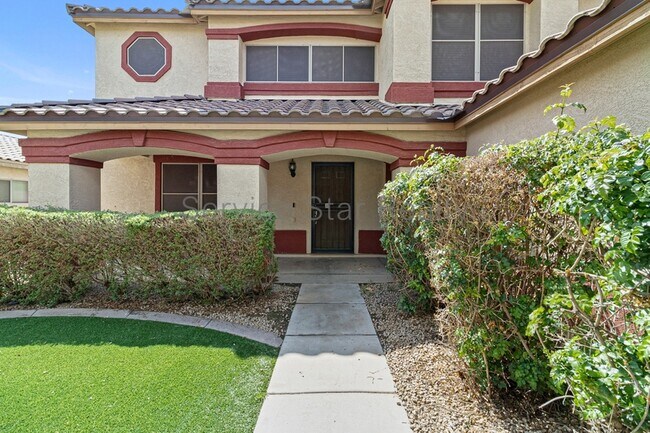 Building Photo - 15559 W Crocus Dr