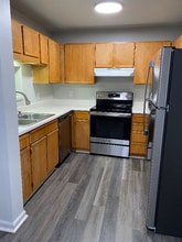 Building Photo - 12 Barden Pl