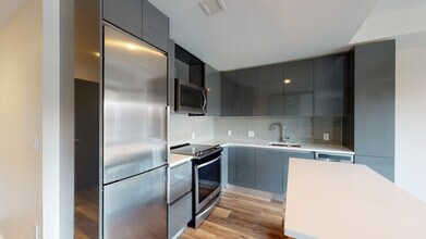 Interior Photo - 345 Harrison