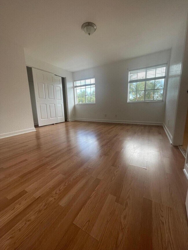 Building Photo - 1129 Colonial Palms Way