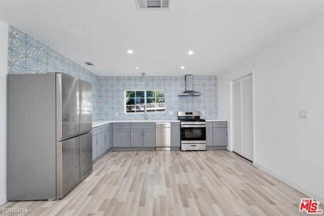 Foto del edificio - 3 br, 2 bath House - 3216 Atwater Ave