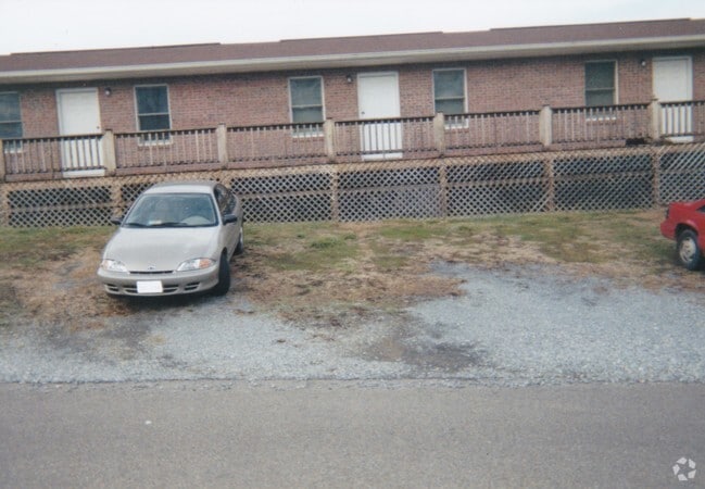 Building Photo - 118 Riley Dr