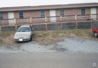 Building Photo - 118 Riley Dr
