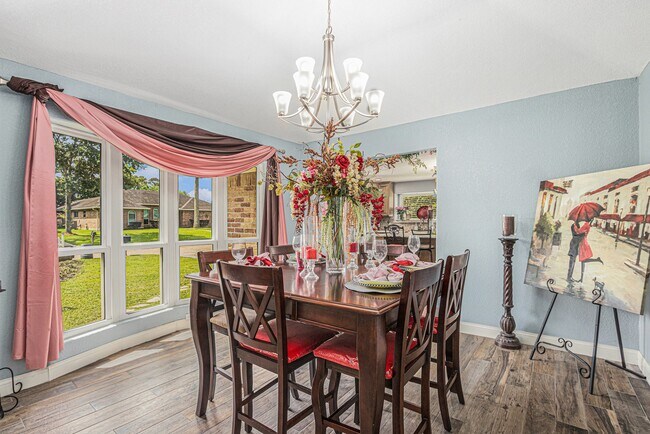 Foto del edificio - 5118 Whittier Oaks Dr