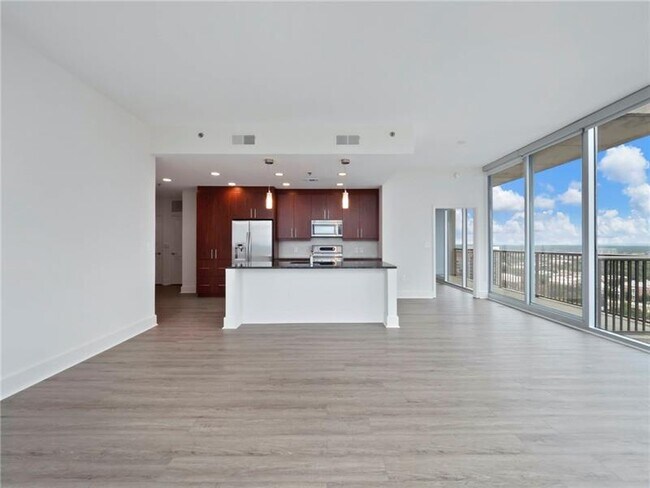 Foto del edificio - 1080 Peachtree St NE