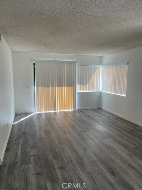 Building Photo - 22832 Hilton Head Dr