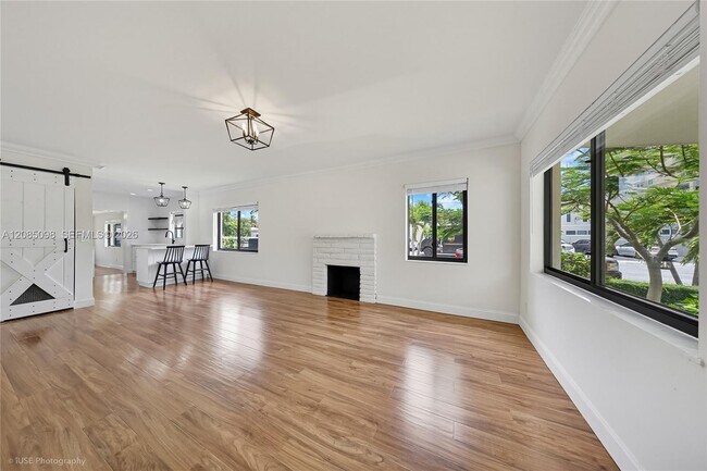 Foto del edificio - 3640 SW 11th St