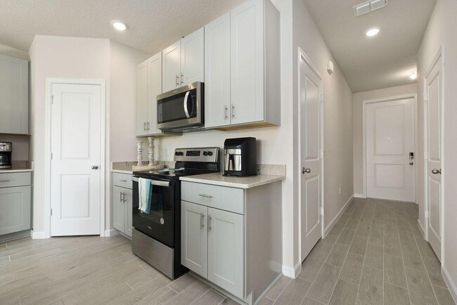 Building Photo - 3904 SE Caladium Ct