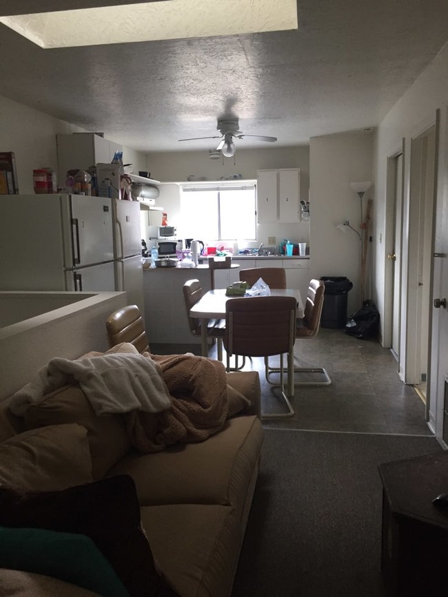 Foto del edificio - 1266 N Sierra St