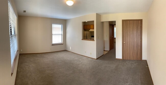 Building Photo - 950 Monterey Way