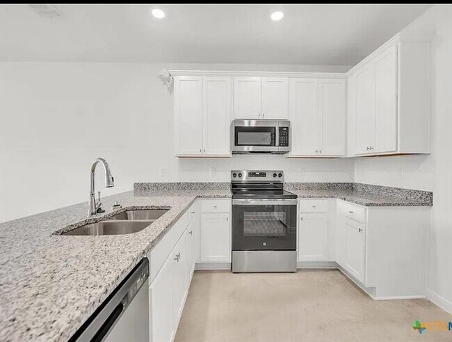 Foto del edificio - 908 Wax Myrtle Ct