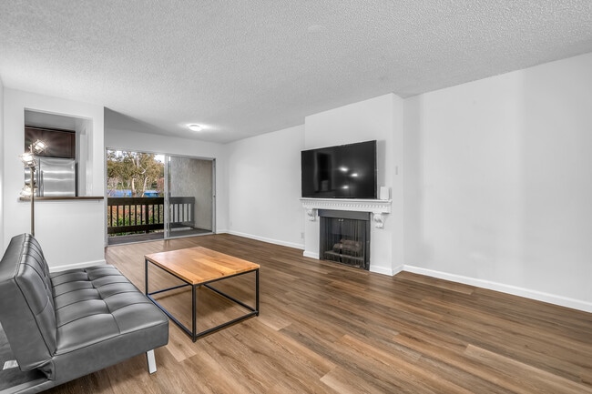 Building Photo - 4203 Summertime Ln