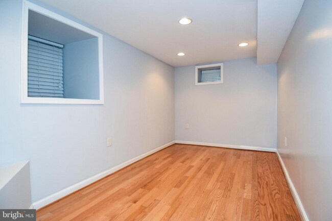 Foto del edificio - 29 Q St NW