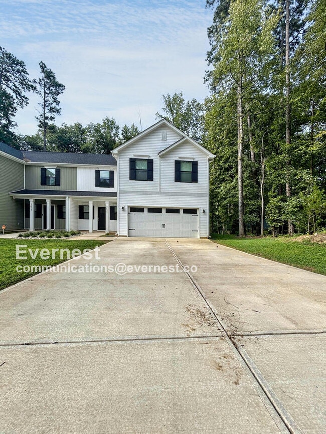 Building Photo - 3621 Quail Dr