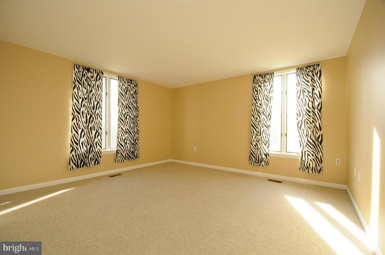 Primary Photo - 37369 Wineberry Ln