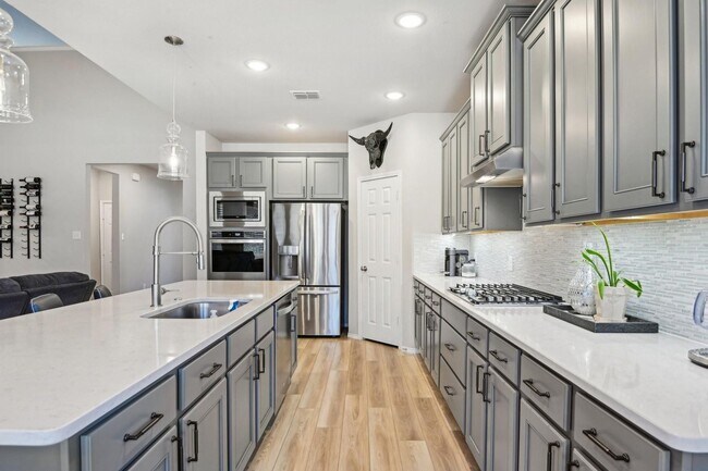 Foto del edificio - CHARMING 2 STORY IN CHISHOLM TRAIL RANCH!