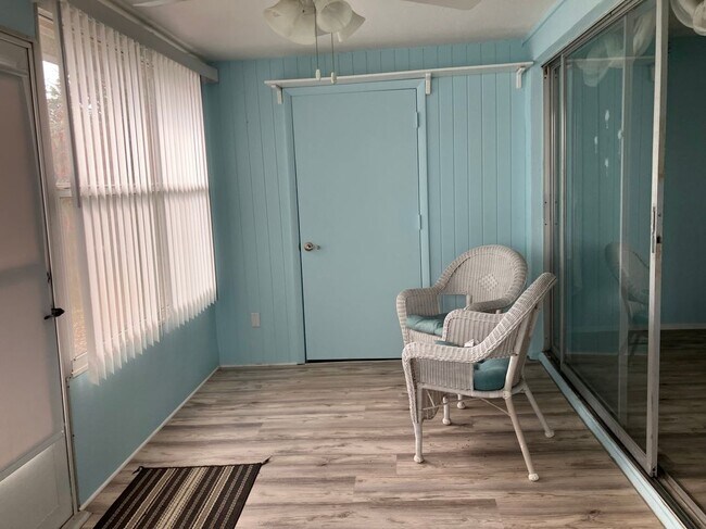 Foto del edificio - 4221 Touchton Pl