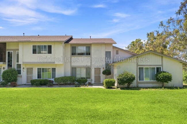 Building Photo - 3550 Sandpiper Pl