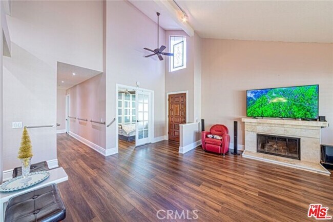 Foto del edificio - 21285 Via Del Vaquero