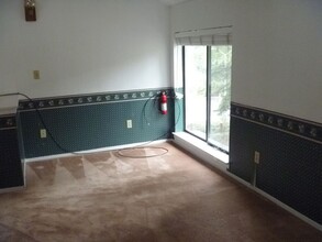 Building Photo - 770 Southwood Blvd
