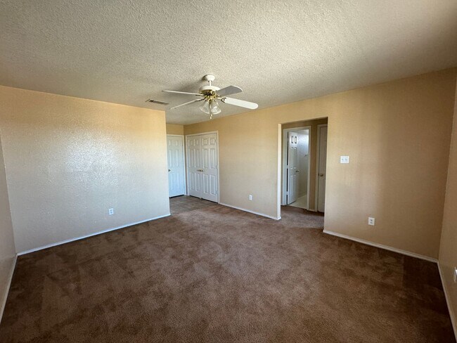 Building Photo - 3203 Toledo Dr