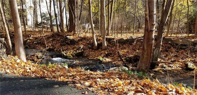 Foto del edificio - 27 Reservoir Rd