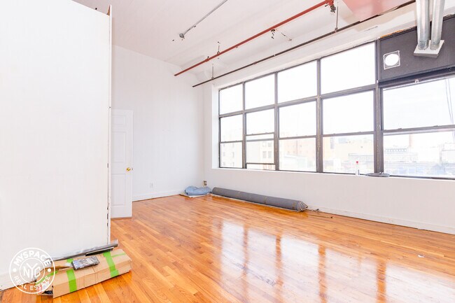 Foto del edificio - 210 Cook St