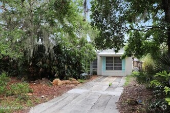 Building Photo - 21 N Fernwood Dr