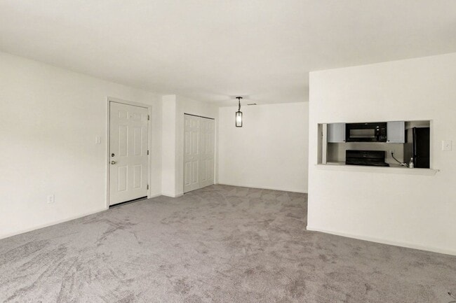 Building Photo - 902 Dogwood Ct