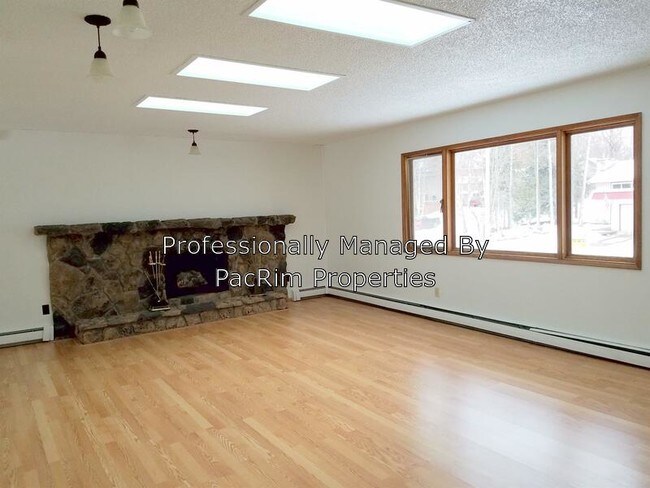 Foto del edificio - 3716 Locarno Dr