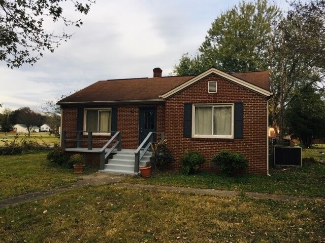 Building Photo - Maryville, 3 bedroom home near Pellissippi Parkway. Short term lease considered.