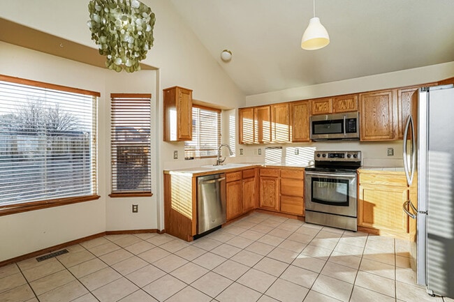 Building Photo - 735 Baling Wire Way, Fountain, CO, 80817