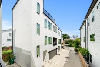 Building Photo - 3010 Delano St
