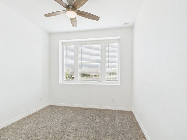 Foto del edificio - Resort Style Living in Estrella Mountain Ranch