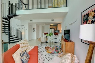 Building Photo - 300 S Biscayne Blvd