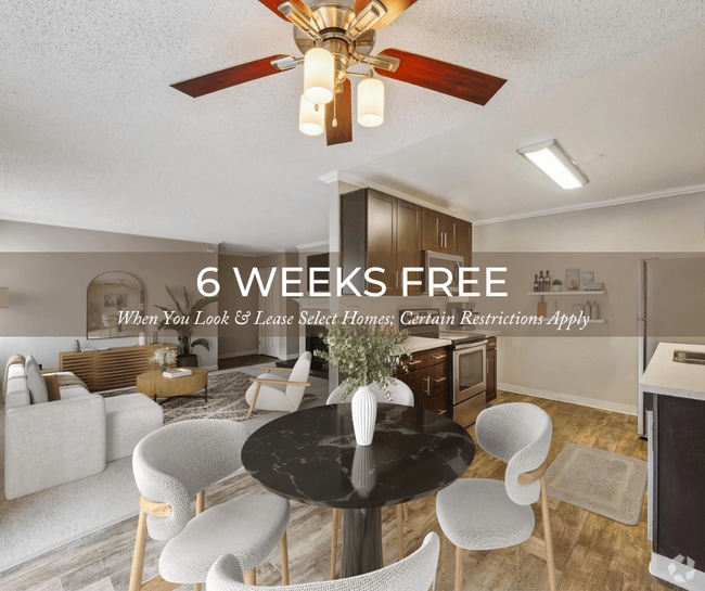 Building Photo - La Valencia Apartment Homes