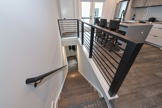 Building Photo - 1227 Minter Plz