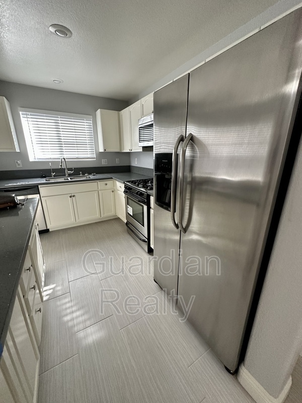 Foto del edificio - 401 Pine Haven St