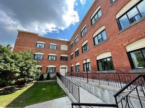 Building Photo - Mill Place Apartments