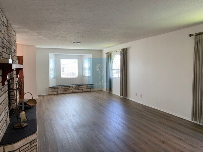 Building Photo - 3 br, 2 bath House - 2415 Ruhland