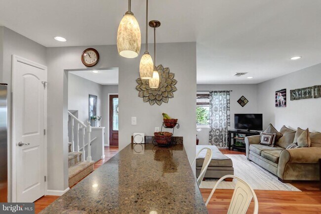 Foto del edificio - 127 Mountainview Dr