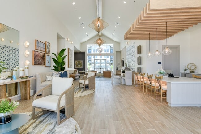 Building Photo - Alta Westover Hills