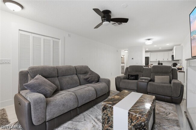 Foto del edificio - 81 Emerald Woods Dr