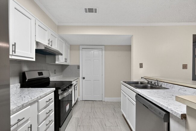 Building Photo - 898 Chippendale Ln