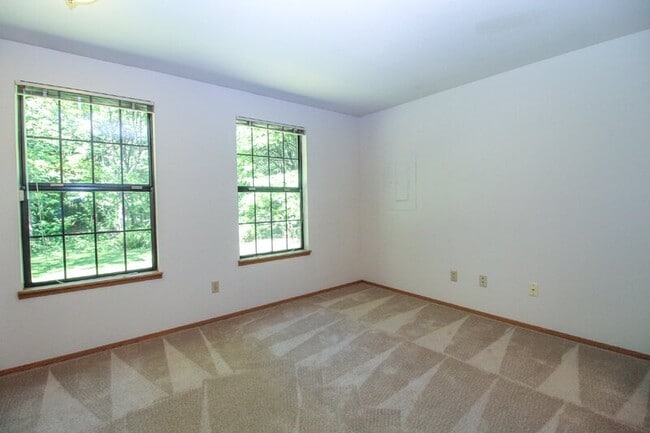 Building Photo - 20912 W Richmond Rd