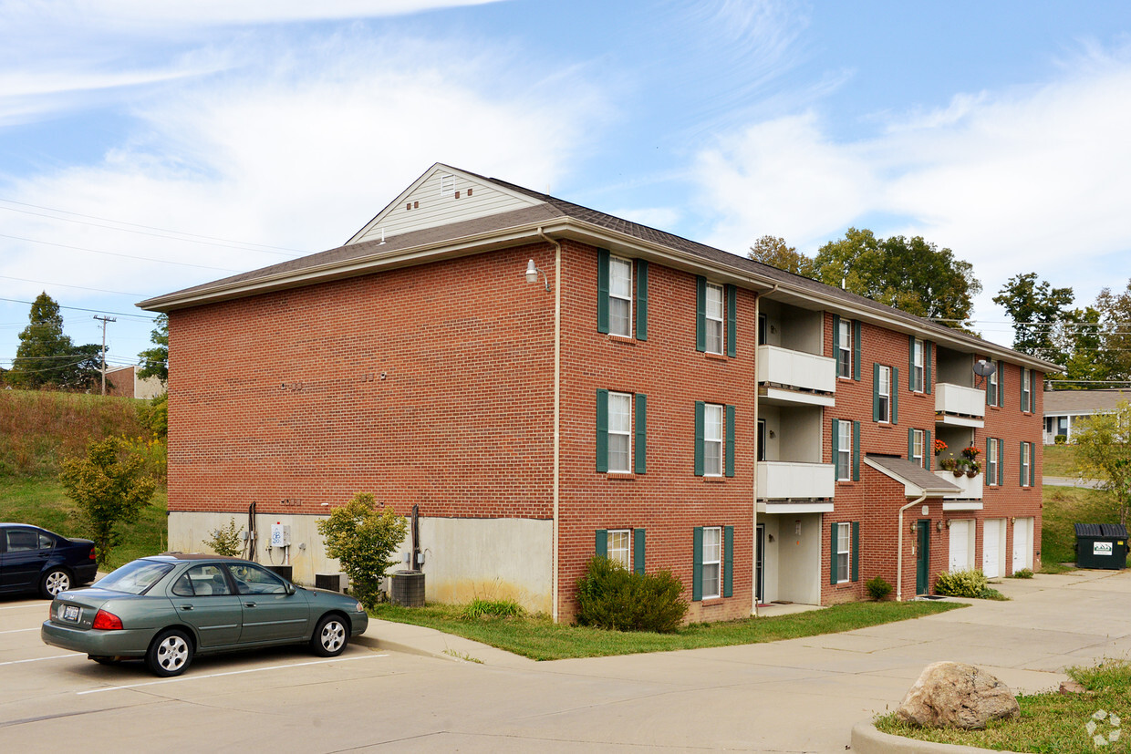 Building Photo - 2301 Anderson Rd